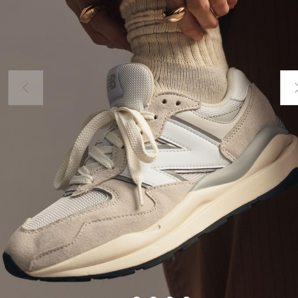 New balance 2022
Wmns 57/40 'Nimbus Cloud'